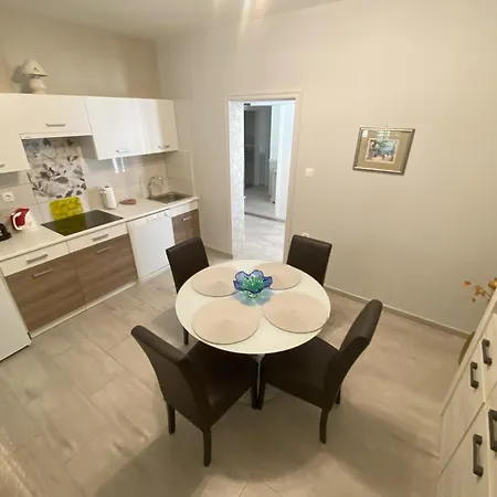 Gostinjska kuća Lady M In - Istrien 4*